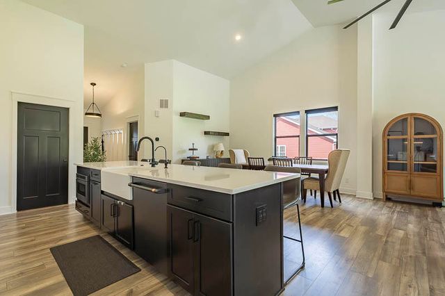 539 Scenic View Avenue, Valparaiso, IN 46385
