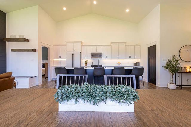 539 Scenic View Avenue, Valparaiso, IN 46385