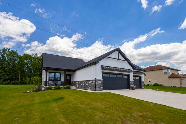 539 Scenic View Avenue, Valparaiso, IN 46385