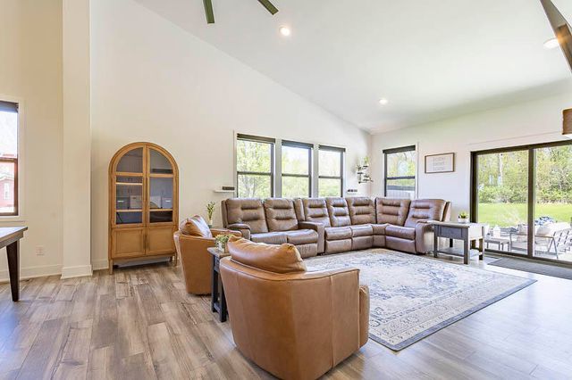 539 Scenic View Avenue, Valparaiso, IN 46385
