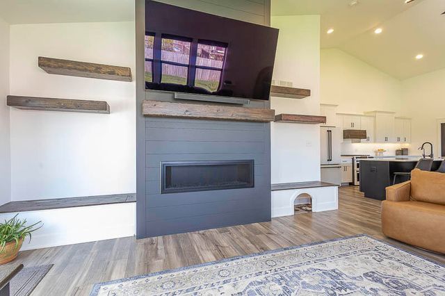 539 Scenic View Avenue, Valparaiso, IN 46385