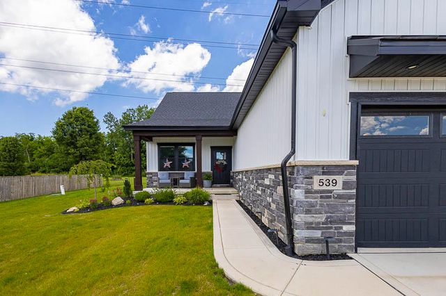 539 Scenic View Avenue, Valparaiso, IN 46385