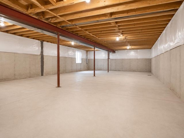 539 Scenic View Avenue, Valparaiso, IN 46385