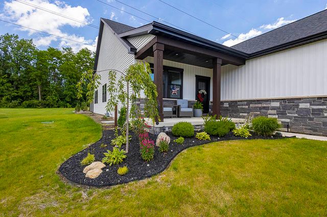 539 Scenic View Avenue, Valparaiso, IN 46385