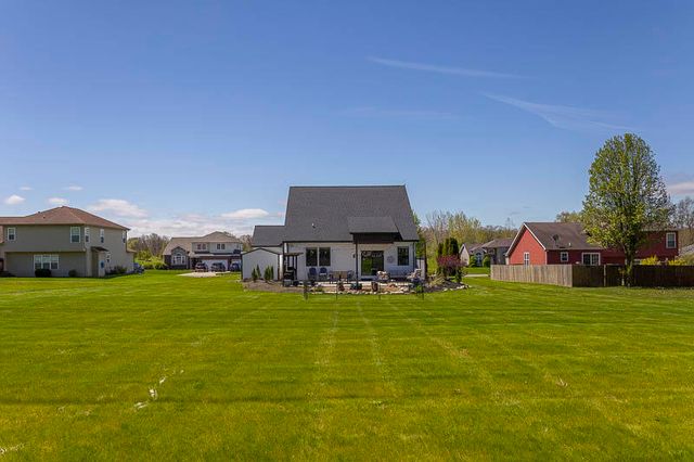 539 Scenic View Avenue, Valparaiso, IN 46385