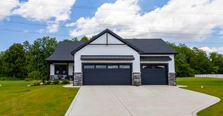539 Scenic View Avenue, Valparaiso, IN 46385