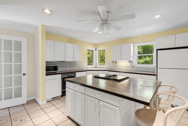 423 Lake Shore Drive, Sunset Beach, NC 28468