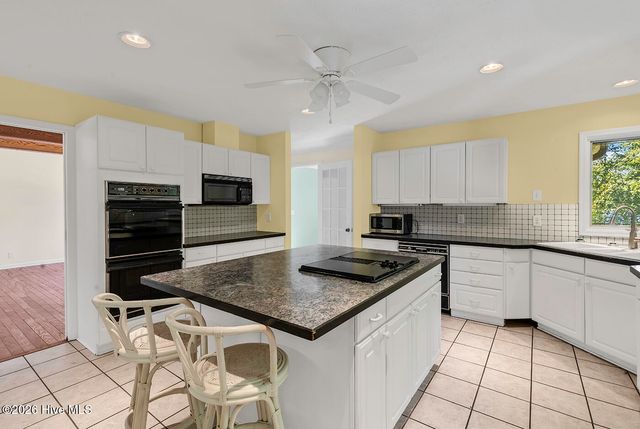 423 Lake Shore Drive, Sunset Beach, NC 28468