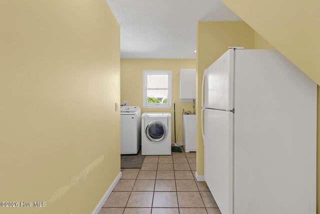 423 Lake Shore Drive, Sunset Beach, NC 28468