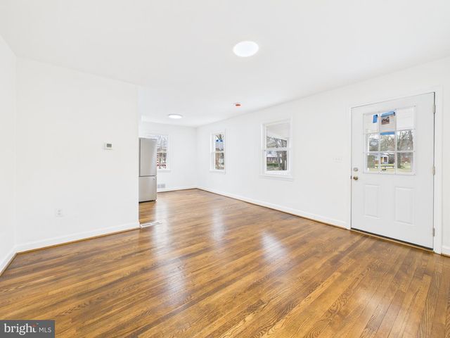 9723 NARRAGANSETT PKWY, College Park, MD 20740