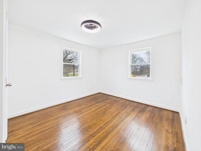 9723 NARRAGANSETT PKWY, College Park, MD 20740