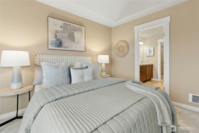 909 4th Avenue NE, Issaquah, WA 98029