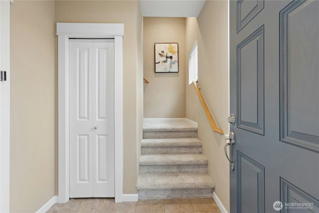 909 4th Avenue NE, Issaquah, WA 98029