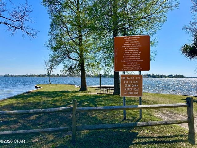 4944 Deerwood Avenue, Youngstown, FL 32466