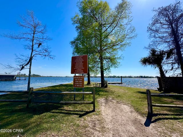 4944 Deerwood Avenue, Youngstown, FL 32466