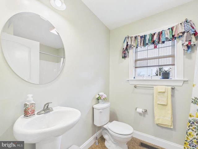 1125 CHURCH RD, York, PA 17404