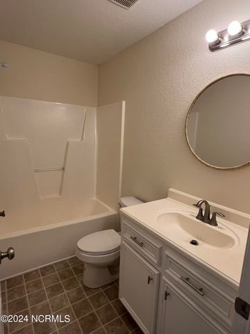 2404 Chavis Drive B, Greenville, NC 27858