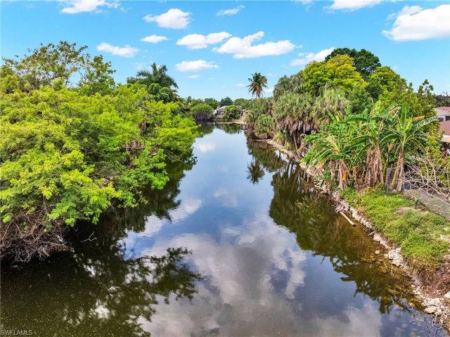 4587 25th CT SW, Naples, FL 34116
