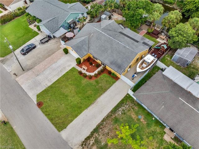 4587 25th CT SW, Naples, FL 34116