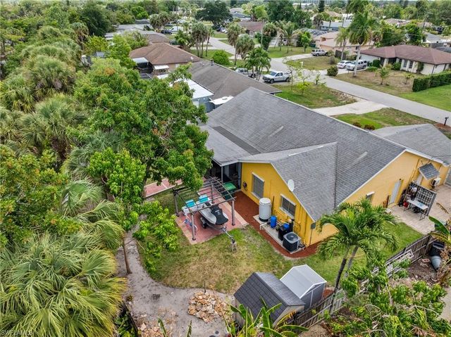 4587 25th CT SW, Naples, FL 34116