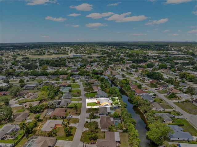4587 25th CT SW, Naples, FL 34116