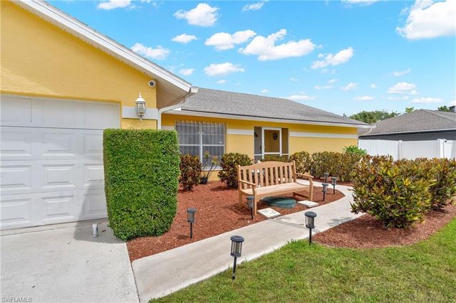 4587 25th CT SW, Naples, FL 34116
