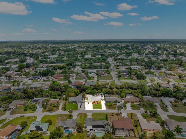4587 25th CT SW, Naples, FL 34116
