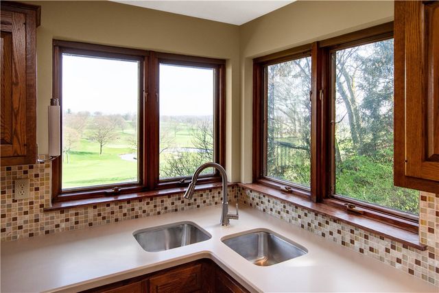 1679 Hastings Mill, Upper St Clair, PA 15241