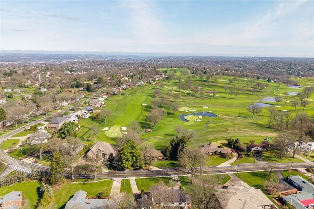 1679 Hastings Mill, Upper St Clair, PA 15241