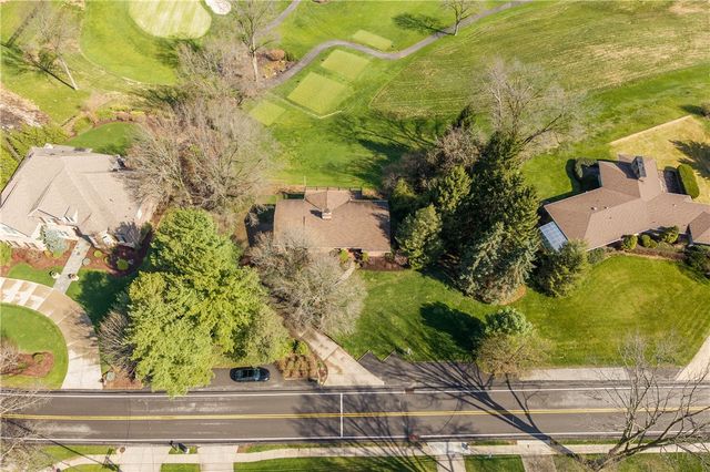 1679 Hastings Mill, Upper St Clair, PA 15241