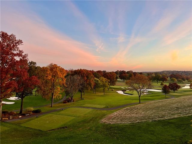 1679 Hastings Mill, Upper St Clair, PA 15241