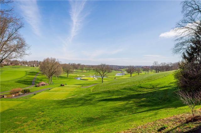 1679 Hastings Mill, Upper St Clair, PA 15241