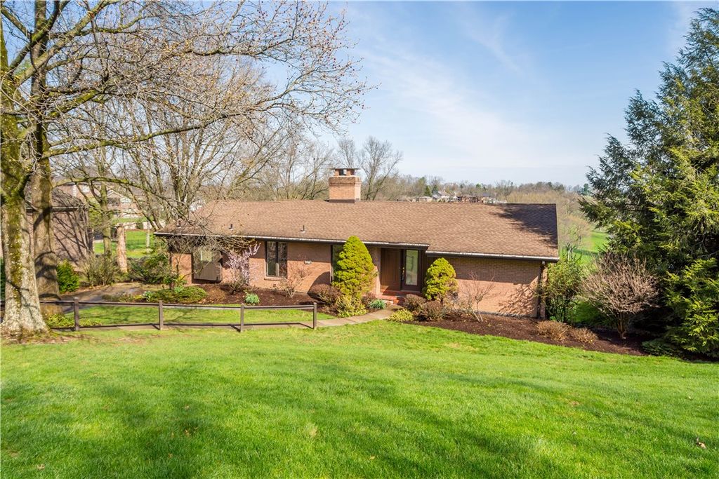 1679 Hastings Mill, Upper St Clair, PA 15241