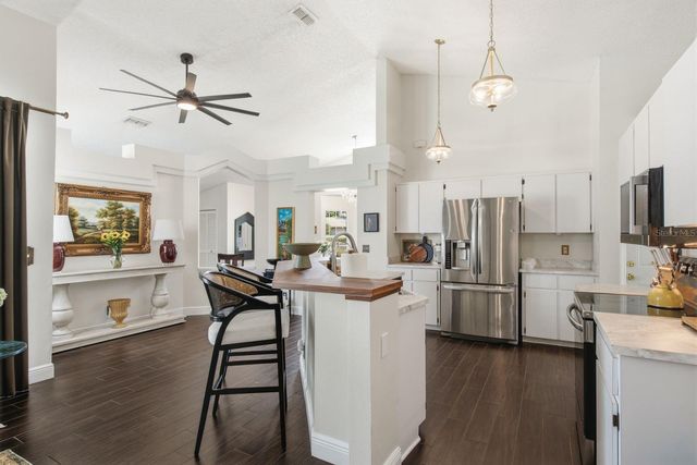 970 VALLEY VIEW CIRCLE, Palm Harbor, FL 34684