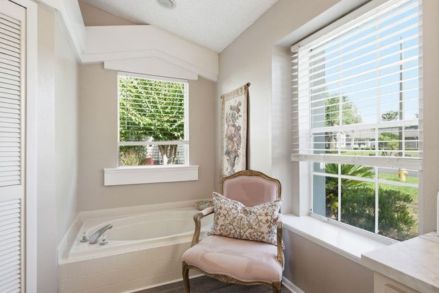970 VALLEY VIEW CIRCLE, Palm Harbor, FL 34684