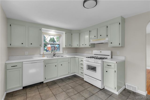 260 Glencove Road, Tonawanda, NY 14223