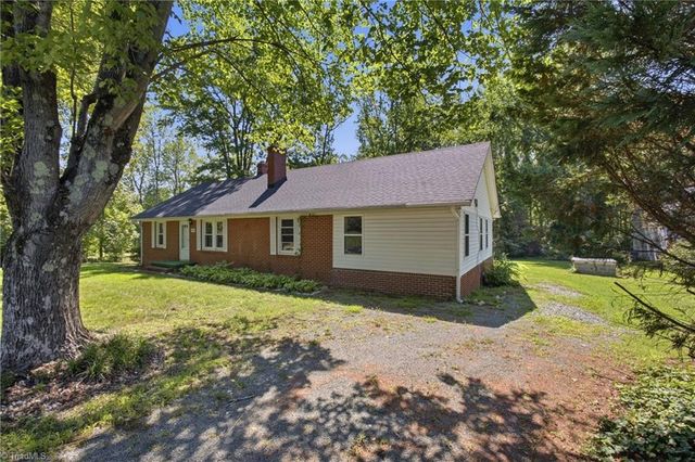 3048 NC Highway 62, Liberty, NC 27298