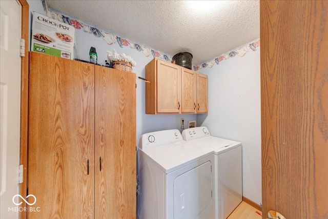 6154 Long River Lane, Indianapolis, IN 46221