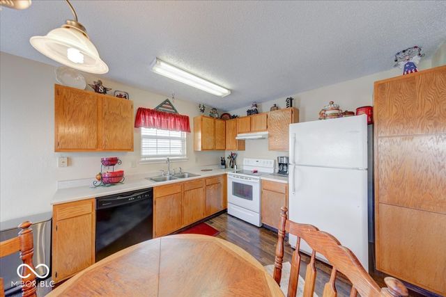 6154 Long River Lane, Indianapolis, IN 46221