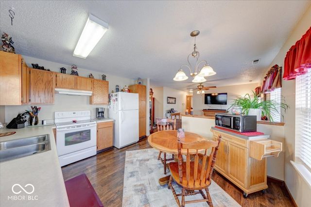 6154 Long River Lane, Indianapolis, IN 46221