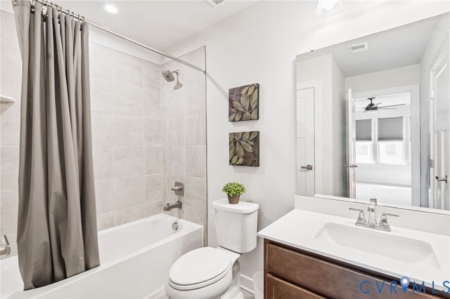 7683 Autumn Leaves Ln, New Kent, VA 23124