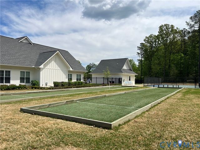 7683 Autumn Leaves Ln, New Kent, VA 23124