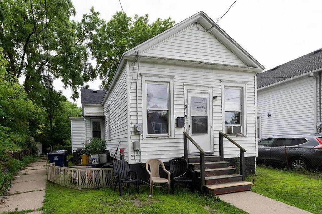 1319 Maple STREET, Racine, WI 53404