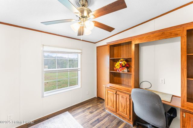 1690 Segal Rd, Brownsville, KY 42210