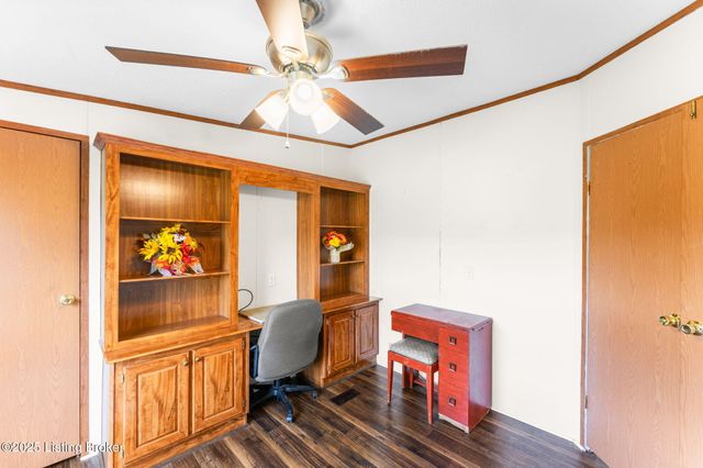 1690 Segal Rd, Brownsville, KY 42210