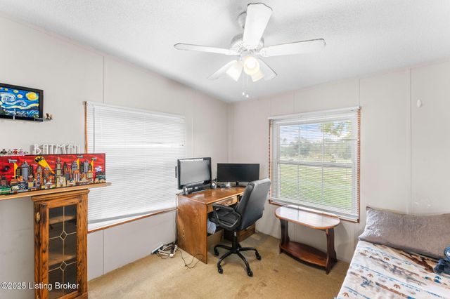 1690 Segal Rd, Brownsville, KY 42210