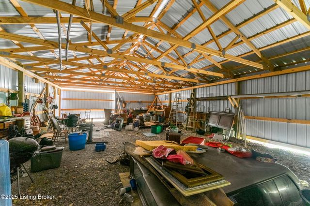 1690 Segal Rd, Brownsville, KY 42210