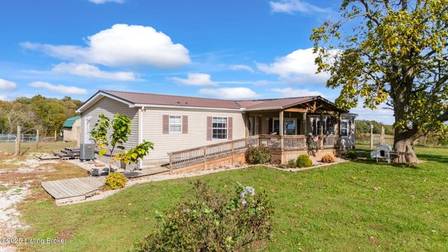 1690 Segal Rd, Brownsville, KY 42210