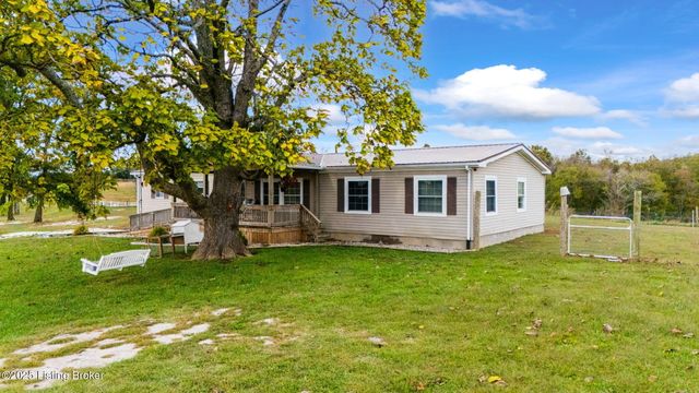1690 Segal Rd, Brownsville, KY 42210