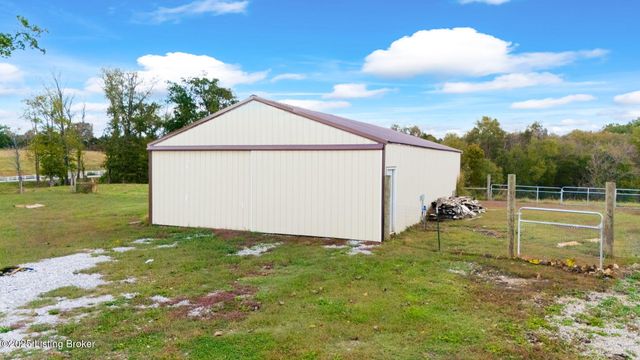 1690 Segal Rd, Brownsville, KY 42210